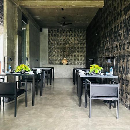 Saffron Robes Living Otel Hikkaduwa Dış mekan fotoğraf